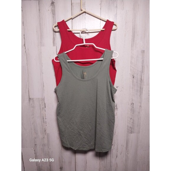 Belle By Kim Gravel Women’s Medium Tank Top Lot Of 2 Green Red - Picture 1 of 11